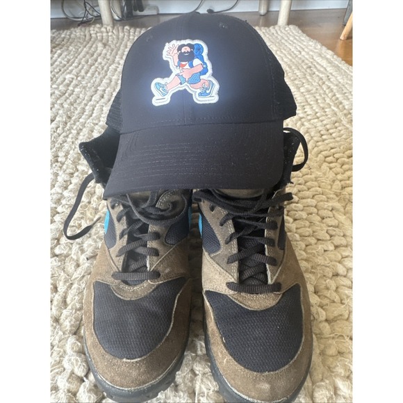 Nike Other - Nike Hikers Size 9 Unisex With Nike Hiker Guy Hat Combo Deal